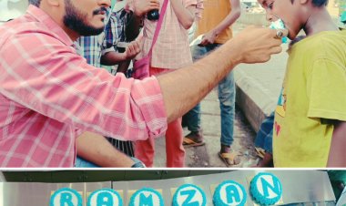 Hopemirror Foundation founder Ramzan Shaikh celebrated his birthday with kids from the slums.