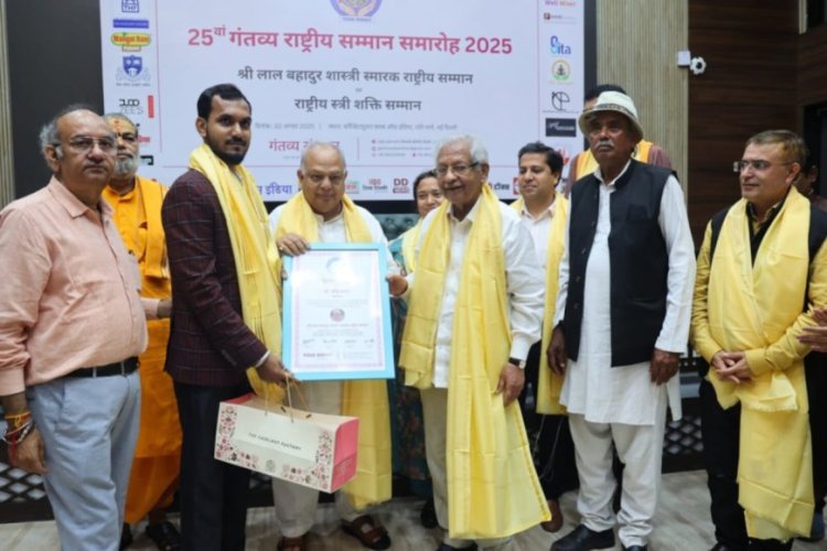 Wellwiser Trust Founder Dr. Sonu Prasad Honored with the Lal Bahadur Shastri Award 2025 With the Blessings of Former MP Shri Sunil Shastri